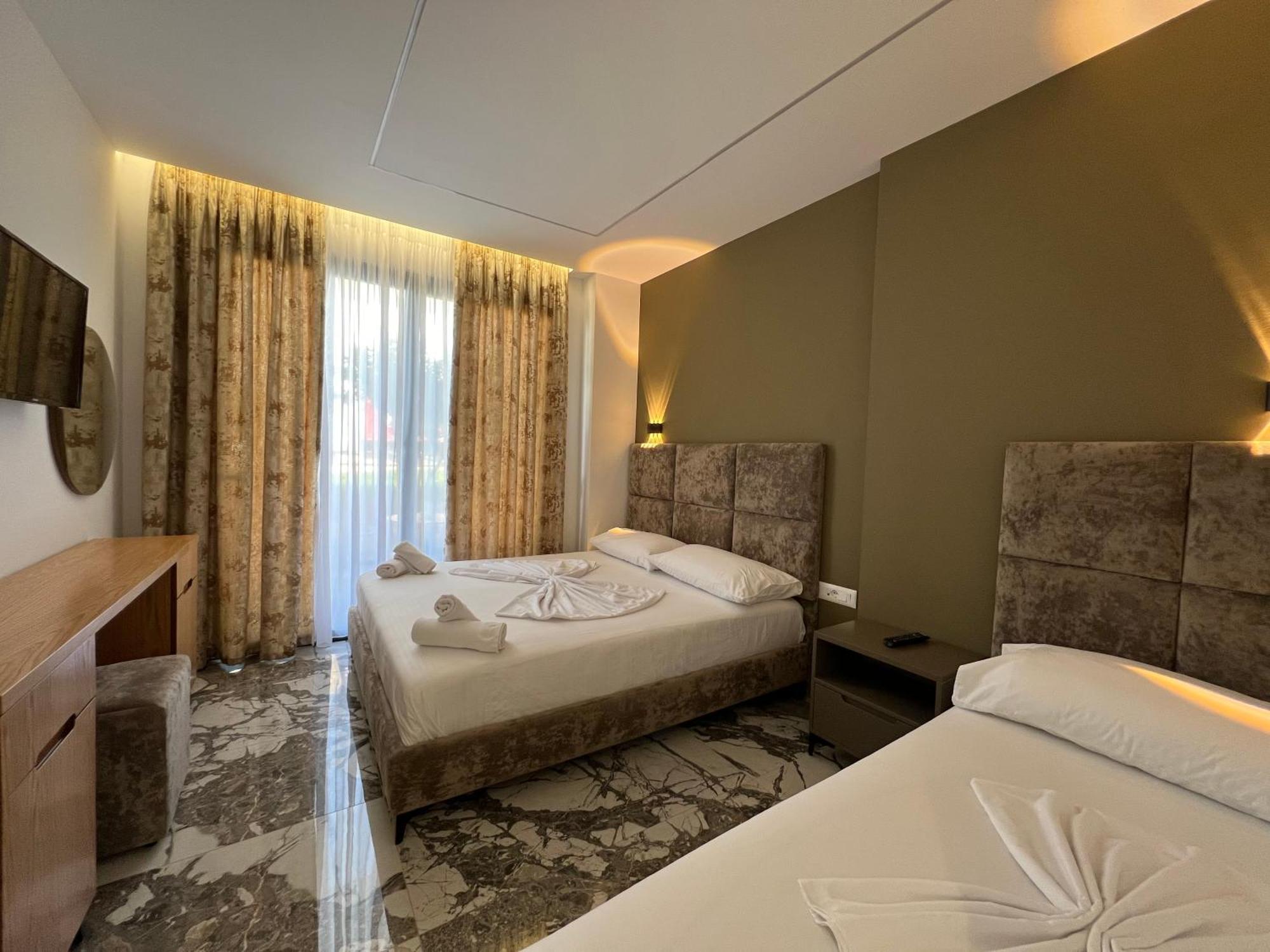Poseidon Hotel 2 Ksamil Eksteriør billede